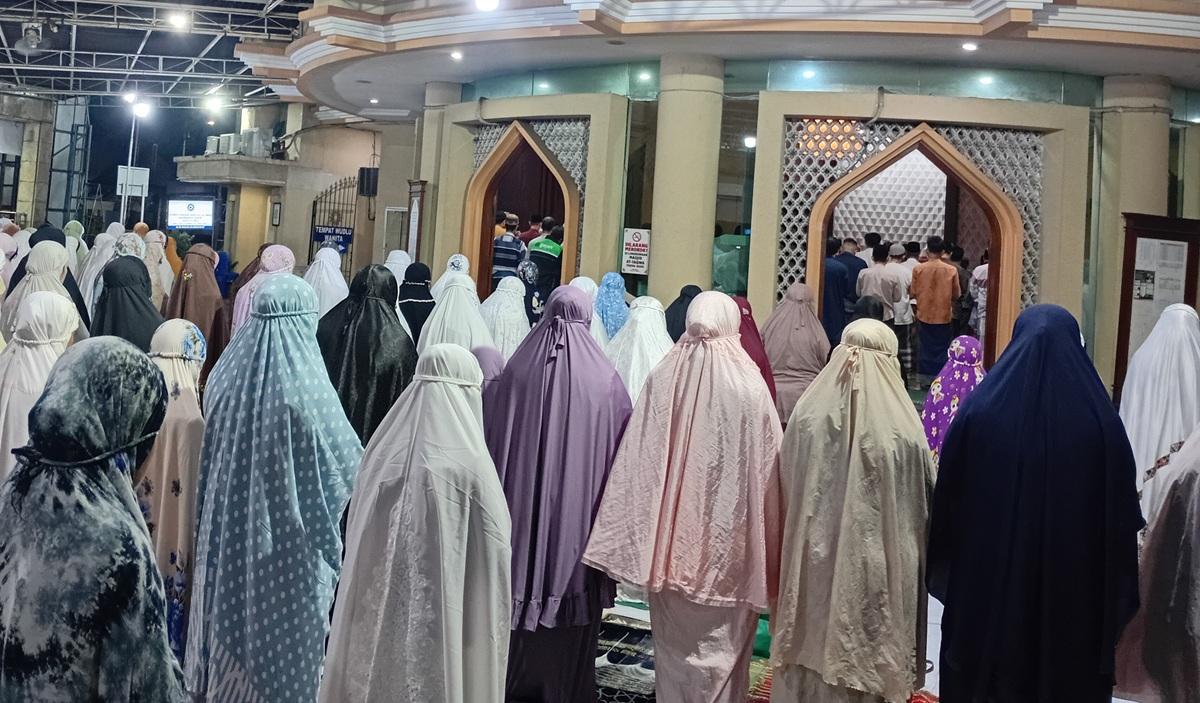20260310_salat-tarawih-berjamaah-di-Masjid-At-Taqwa-Kauman-Jepara_1.jpg