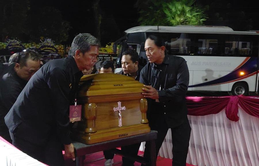 20260322-_-Jenazah-Bos-Djarum-Tiba-di-Kudus.jpg