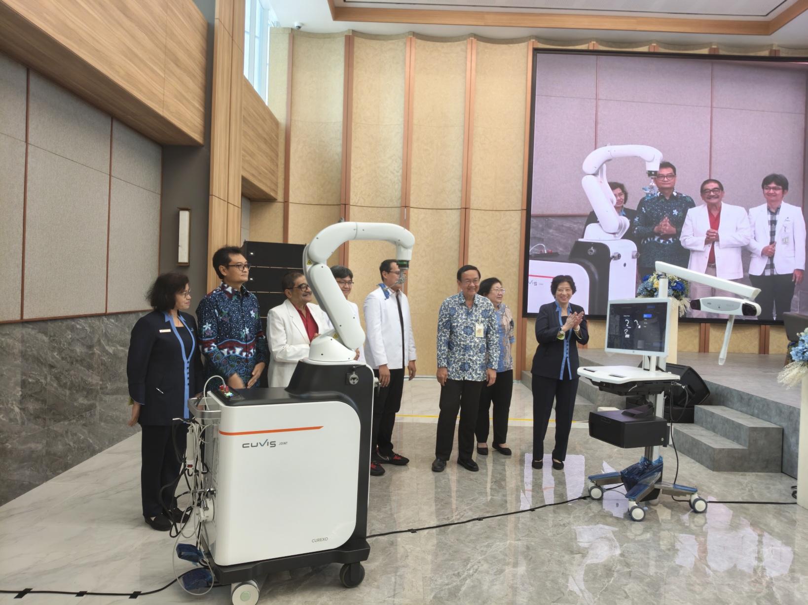 20260331_ROBOTIC-KNEE-SMC-RS-Telogorejo-Semarang-melaunching-RONEE-alat-operasi-lutut.jpg