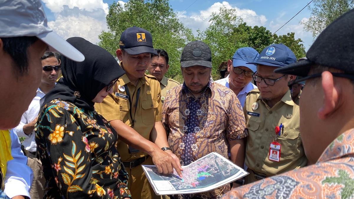 20260406_Wakil-Wali-Kota-Pekalongan-Balgis-Diab-sungai-bremi_1.jpg