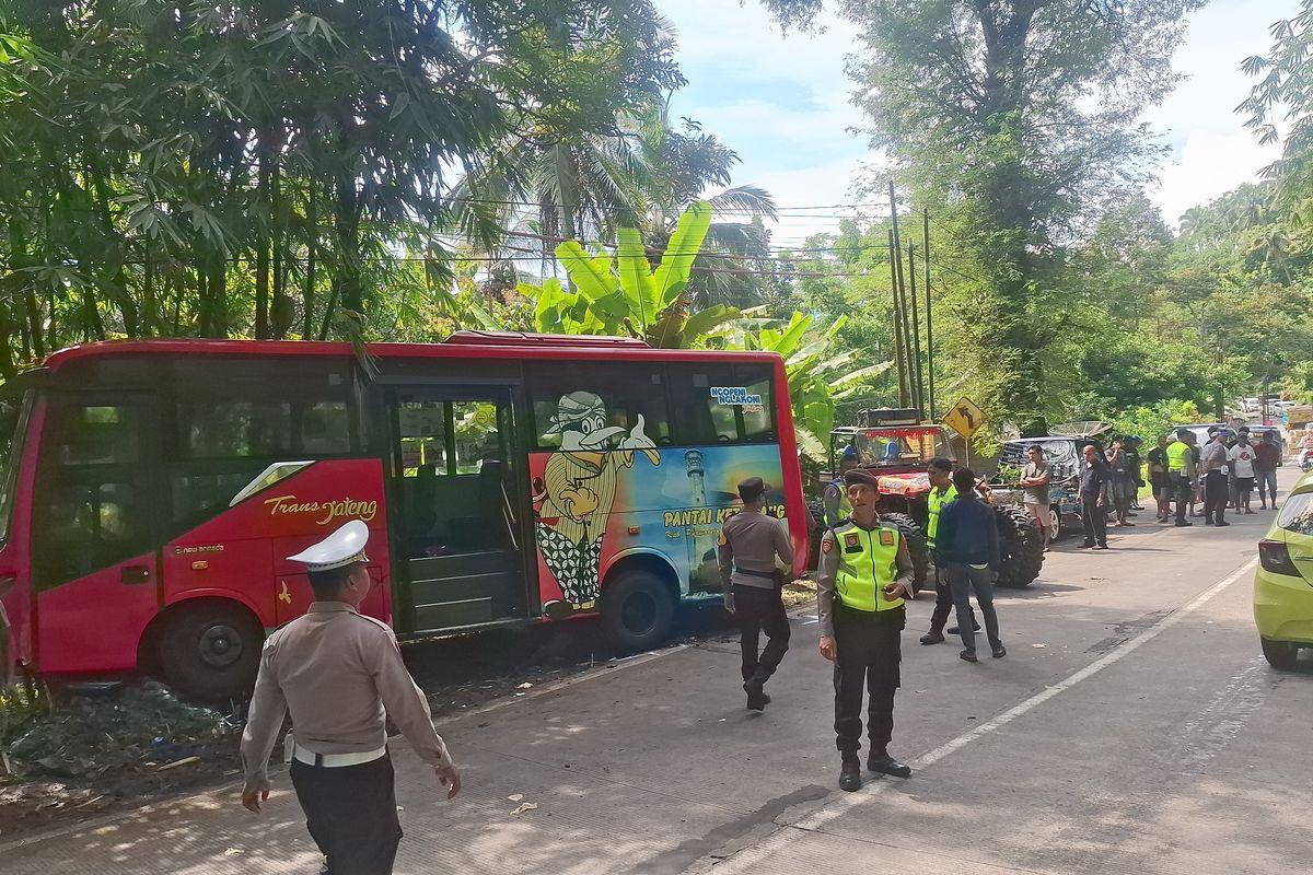 20260411_KECELAKAAN-TRANS-JATENG-Kecelakaan-lalu-lintas-tragis.jpg