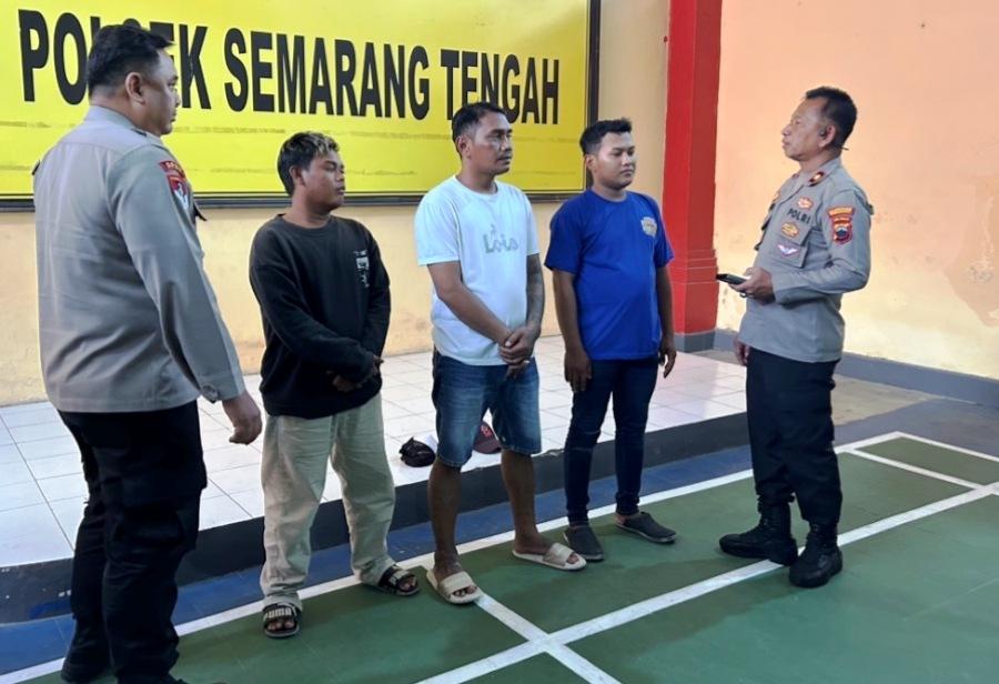 20260413-_-Jukir-Liar-Kawasan-Kota-Semarang.jpg