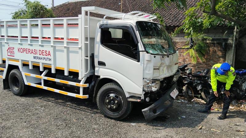 20260510-_-Truk-Koperasi-Merah-Putih-Kecelakaan-di-Brebes.jpg