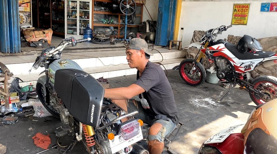 20260519_Bengkel-Cahaya-Motor-Blora-terdampak-harga-oli-dan-onderdil-naik_1.jpg