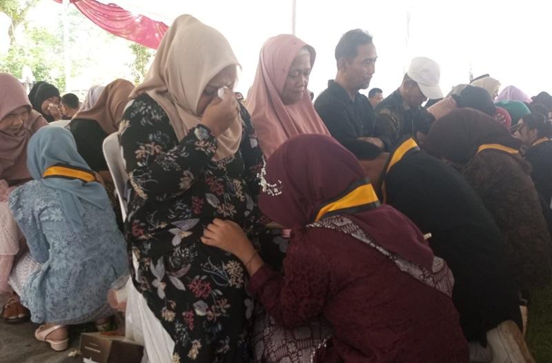 20260605-_-Sungkeman-Pelepasan-Siswa-SMP-Negeri-2-Singorojo-Kendal.jpg