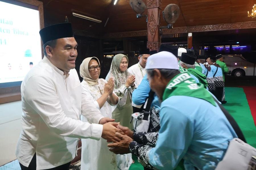 20260610-_-Keberangkatan-Haji-Asal-Blora.jpg
