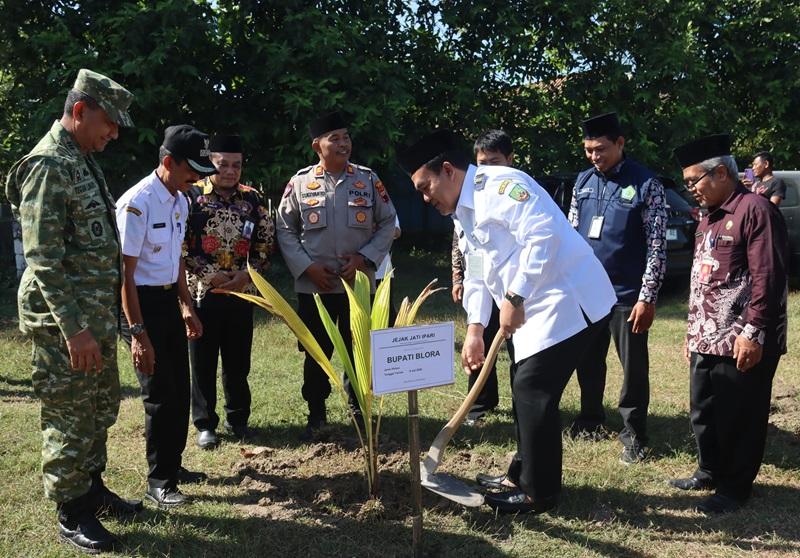 HUT ke-3 IPARI, Bupati Blora Dukung Program Gembol Catin untuk Lestarikan Lingkungan - Tribunjateng.com