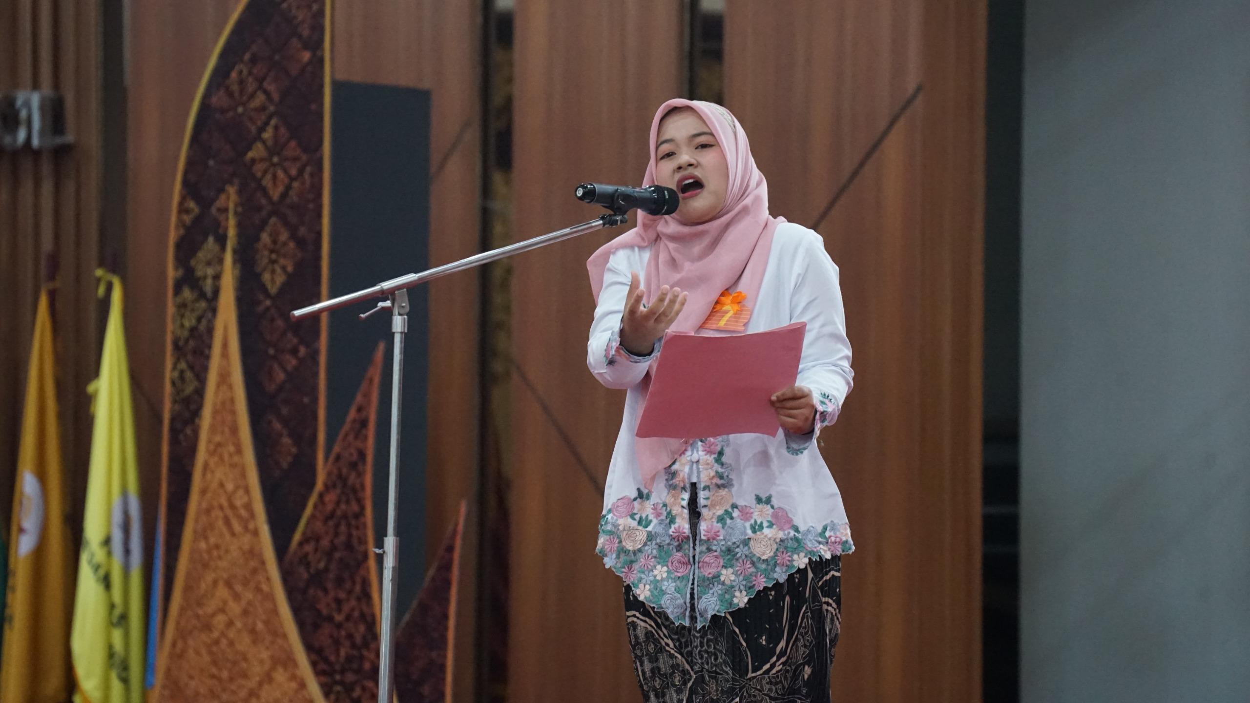Puisi Mahasiswa UIN Saizu Memukau SeIBa International Festival 2026, Angkat Isu Lingkungan - Tribunjateng.com