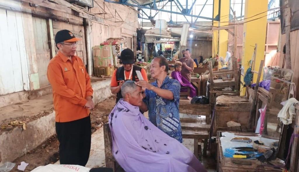 BPS Batang Kejar Target Sensus Ekonomi, Turunkan Puluhan Petugas Serbu Pasar, Datangi Rumah Warga - Tribunjateng.com