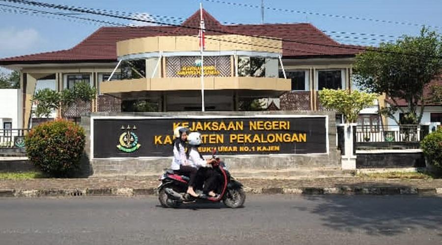 Tanggapi Situasi Nasional, Kejari Kabupaten Pekalongan Pastikan Layanan Tetap Seperti Biasa - Tribunjateng.com