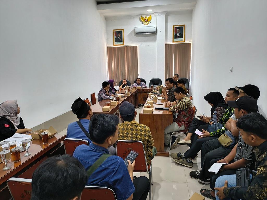 Terhimpit Program MBG, Pedagang Sekolah Minta Kesempatan Berjualan Kembali - Tribunjateng.com