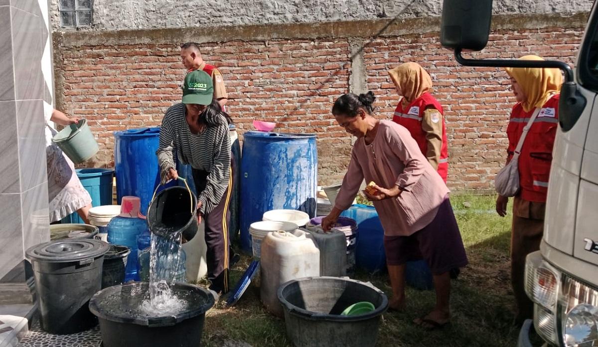 Kekeringan Mulai Meluas, Lebih dari 6.000 Warga Cilacap Kini Bergantung pada Bantuan Air Bersih - Tribunjateng.com