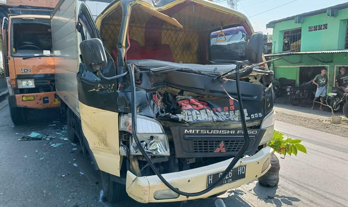 Kronologi Kecelakaan 3 Truk di Pantura Kendal, Berawal Manuver Membahayakan Pengayuh Becak - Tribunjateng.com