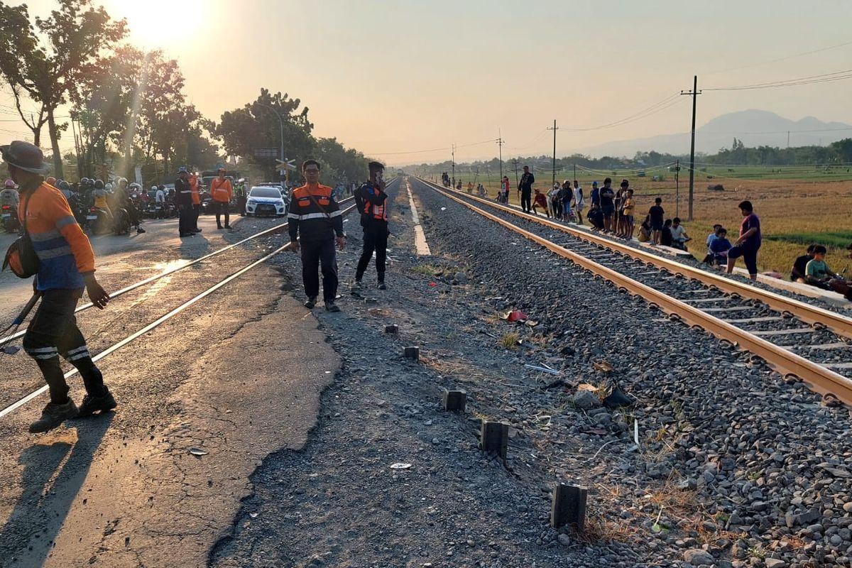 Kecelakaan Maut KA Logawa Tabrak Truk, Penumpang Mengira Kereta Lindas Batu - Tribunjateng.com