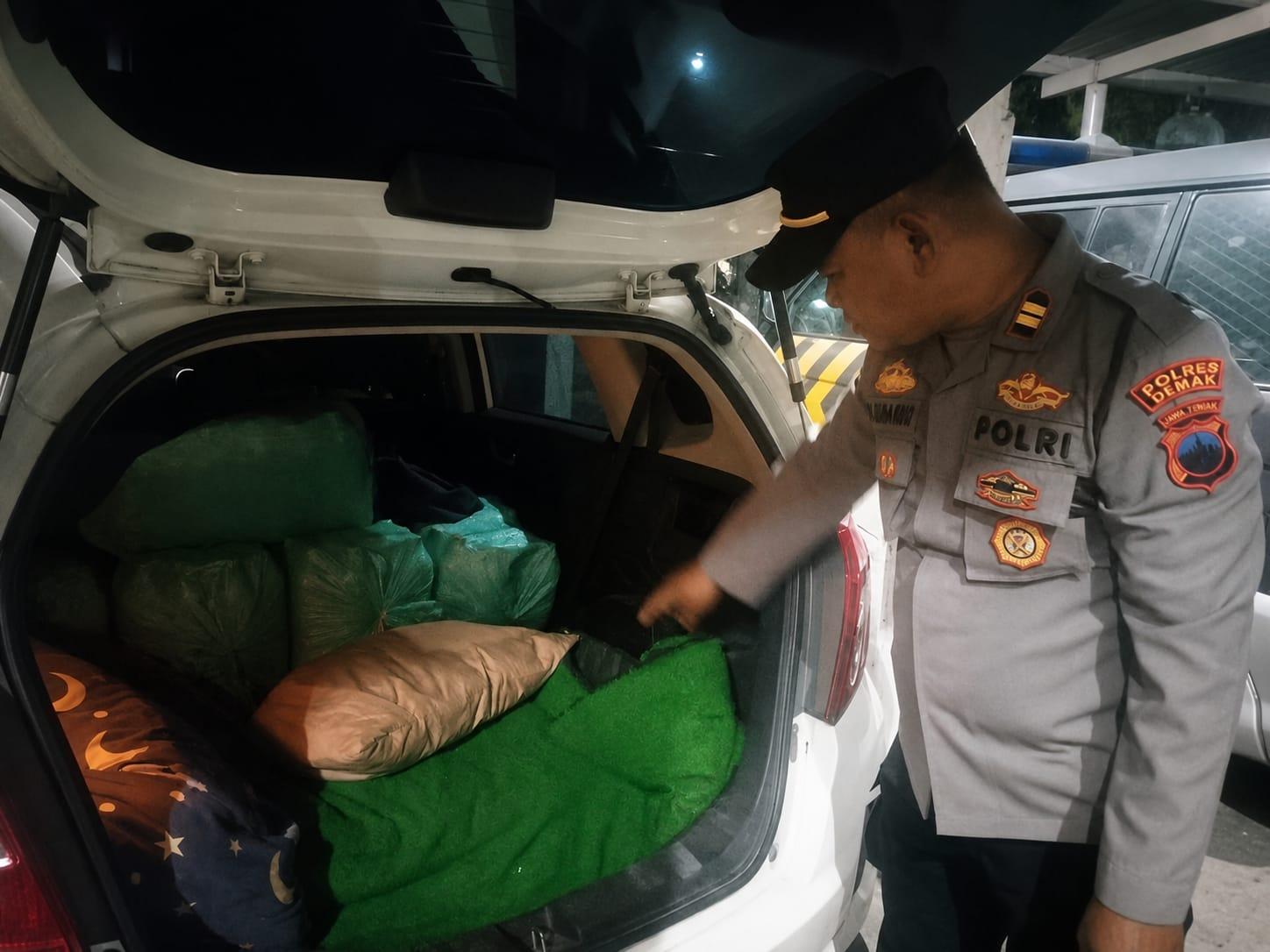 Mengenal Es Moni, Miras Oplosan Lokal Demak yang Resahkan Warga - Tribunjateng.com