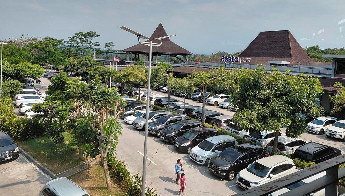 Hari Terakhir Libur Sekolah, Rest Area KM 456 Tol Semarang-Solo Ramai Pengunjung - Tribunjateng.com