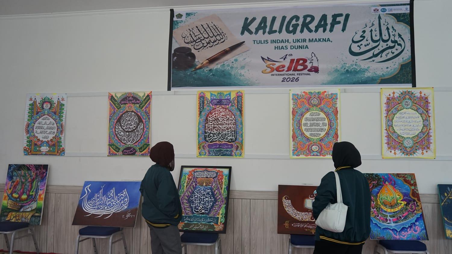Kaligrafi Mahasiswa UIN Saizu Padukan Nilai Al-Qur'an dan Budaya Nusantara di SIF 2026 - Tribunjateng.com