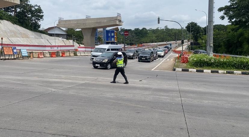 Video UPDATE Situasi Lalu Lintas di Exit Tol Bawen Semarang saat Mudik Nataru