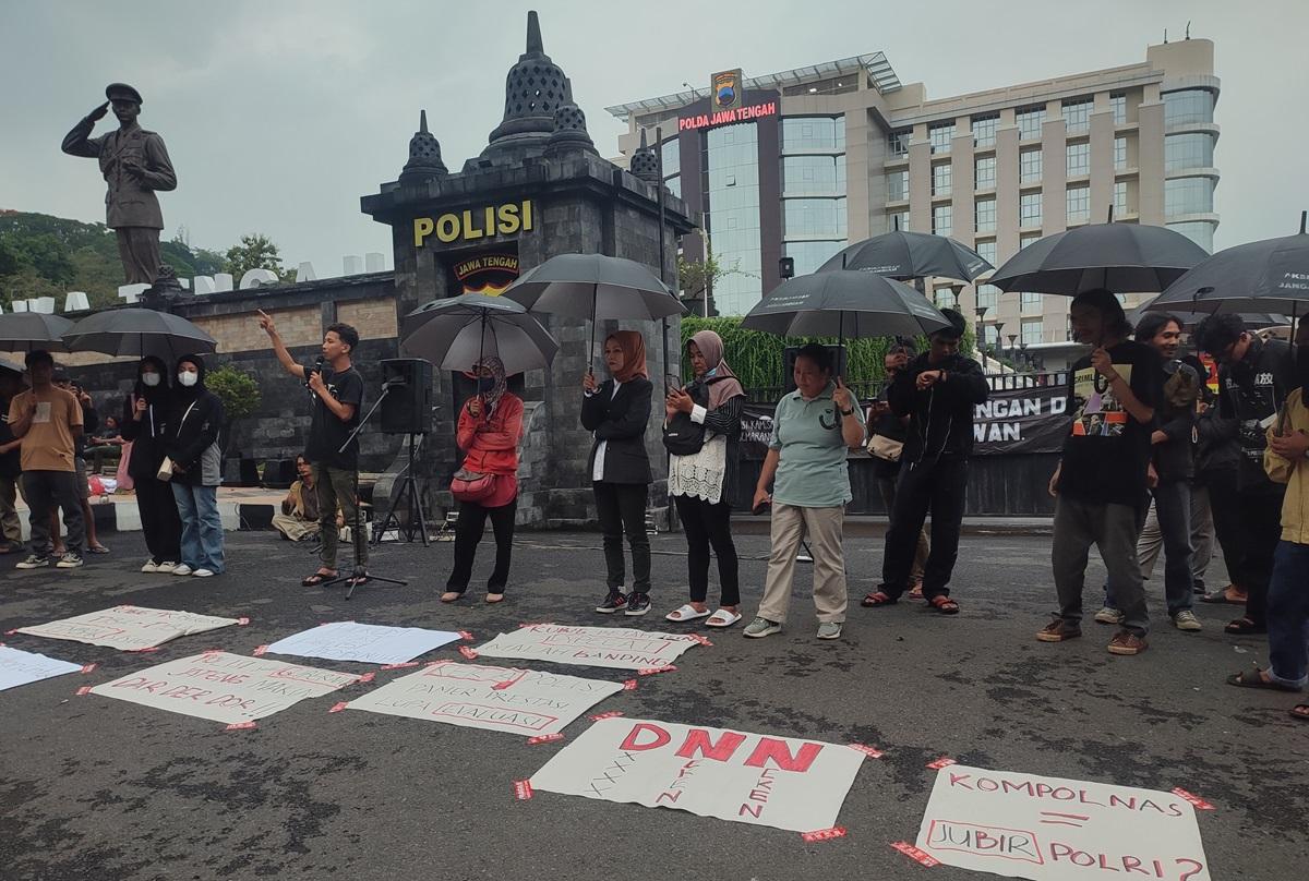 Video Peserta Aksi Kamisan Tuntut Pencopotan Kapolrestabes Semarang Kasus Penembakan Pelajar