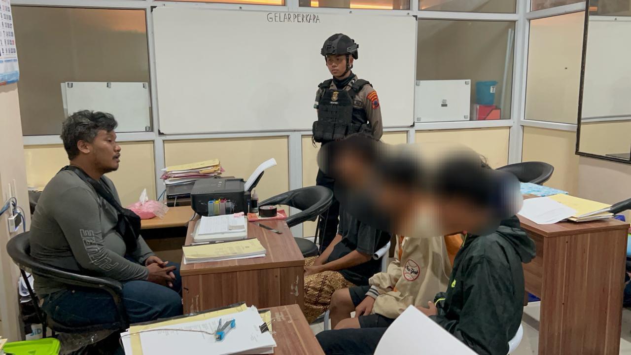 Ancam Tetangga Menggunakan Sajam, Dua Pemuda asal Pasar Kliwon, Solo diamankan Polisi