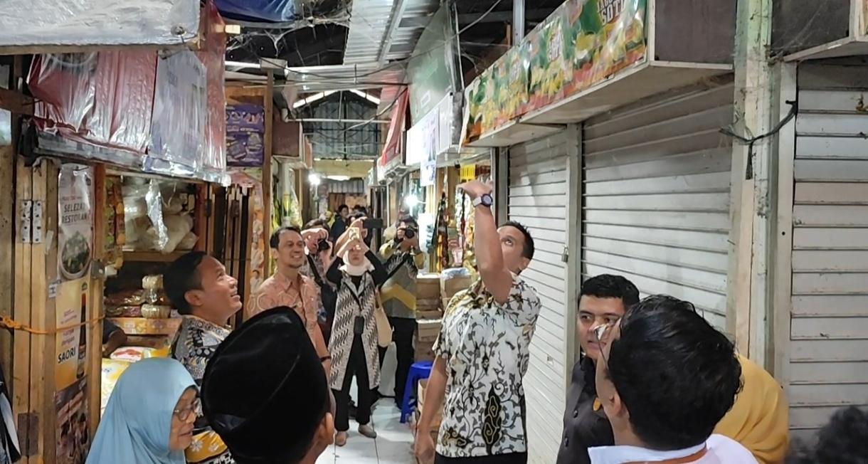Video Lima Tahun Atap Pasar Boja Kendal Bocor Parah Saat Hujan, DPRD Desak Penanganan Segera