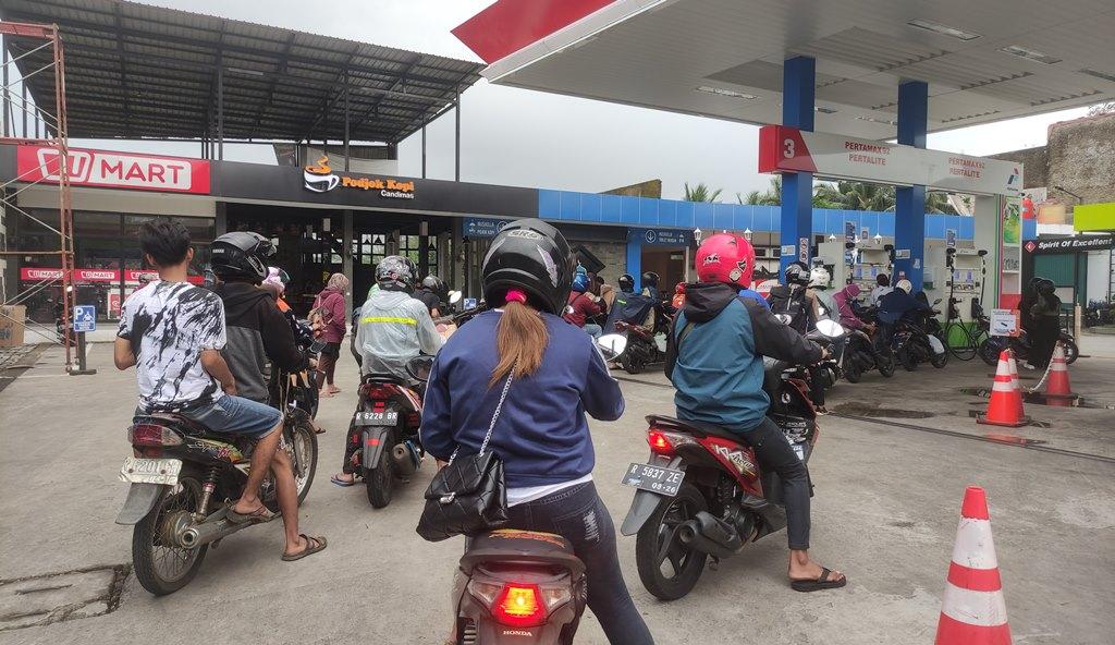 BBM-jenis-Pertalite-di-SPBU-Candimas-Purwokerto.jpg