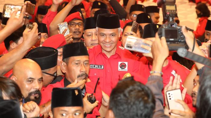 Bakal-calon-presiden-yang-diusung-PDIP-Ganjar-Pranowo-mengapresiasigfrd456.jpg