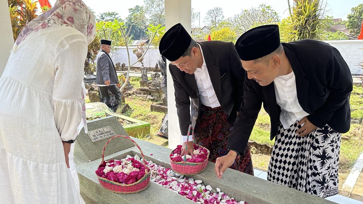 Jelang Hari Jadi, Bupati dan Forkopimda Ziarah ke Tokoh Pendiri Wonosobo di Secang Magelang