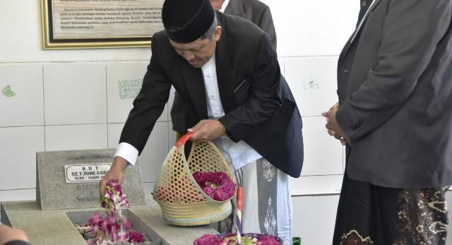 Jelang Hari Jadi Wonosobo, Bupati Afif Kunjungi Makam Bupati Wonosobo Pertama KRT. Setjonegoro