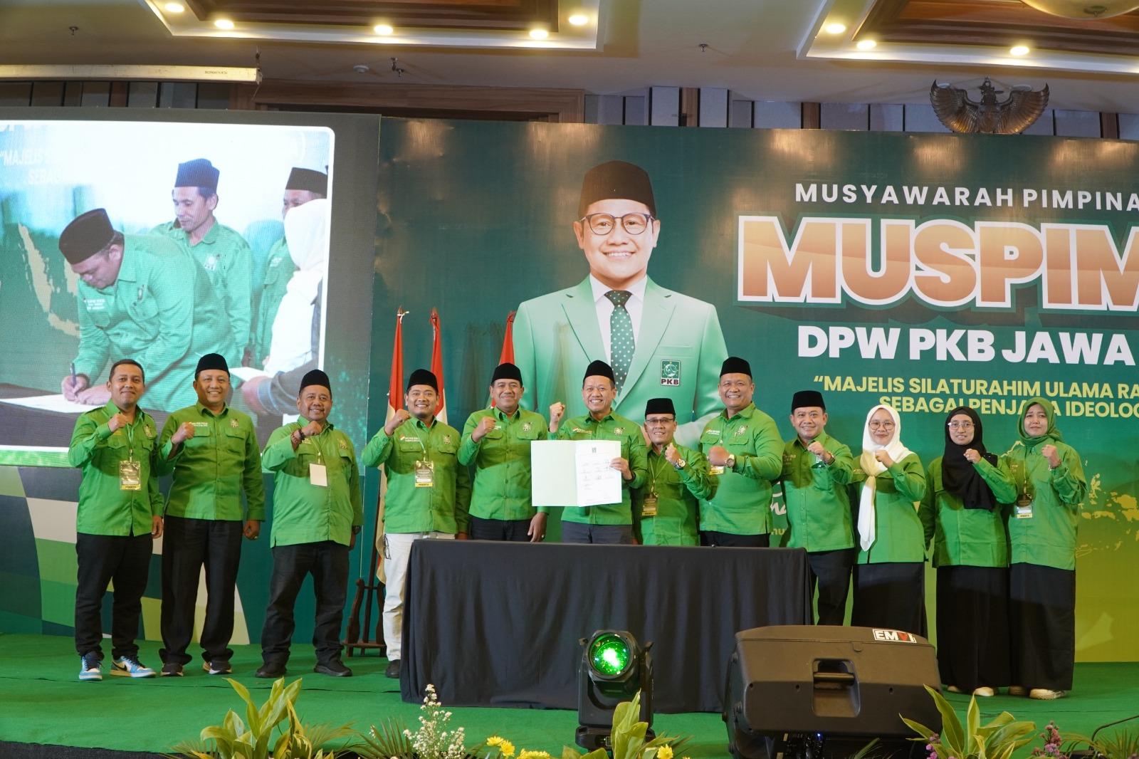 CALON-KETUA-PKB-KUDUS-Penandatangan-komitmen.jpg