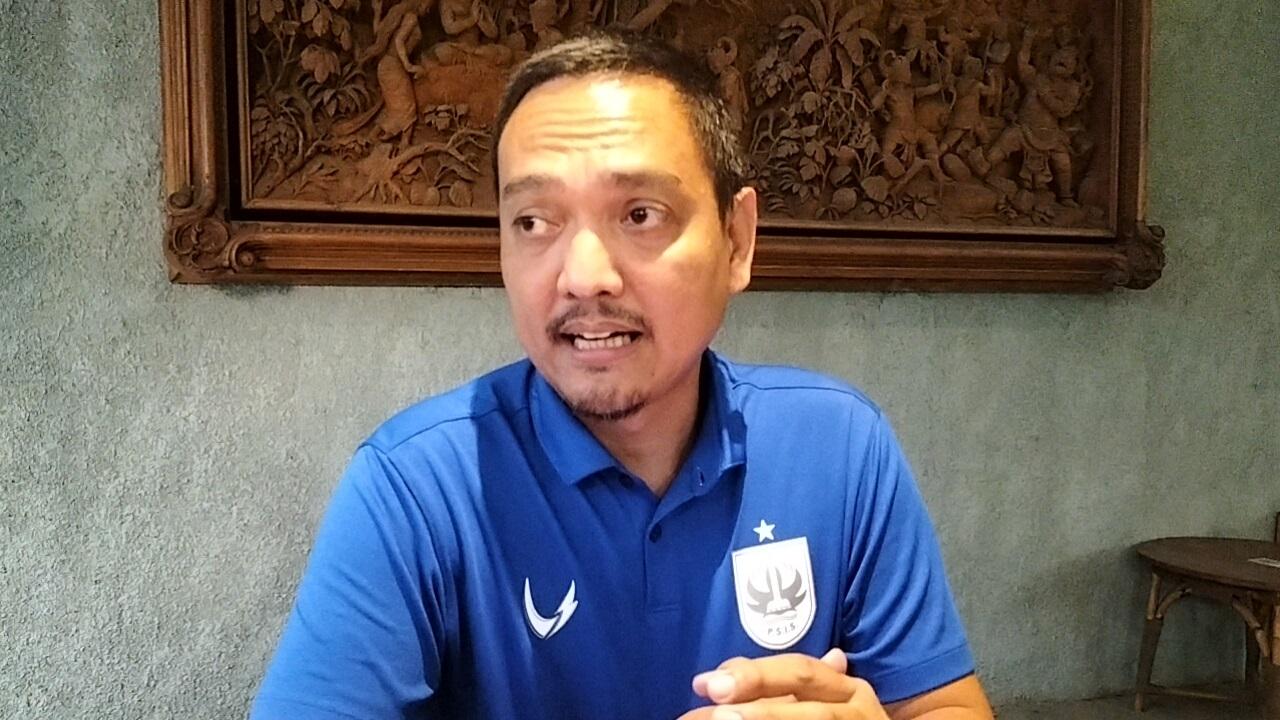 CEO-PSIS-Semarang-Yoyok-Sukawi-saat-ditemui-wartawan.jpg