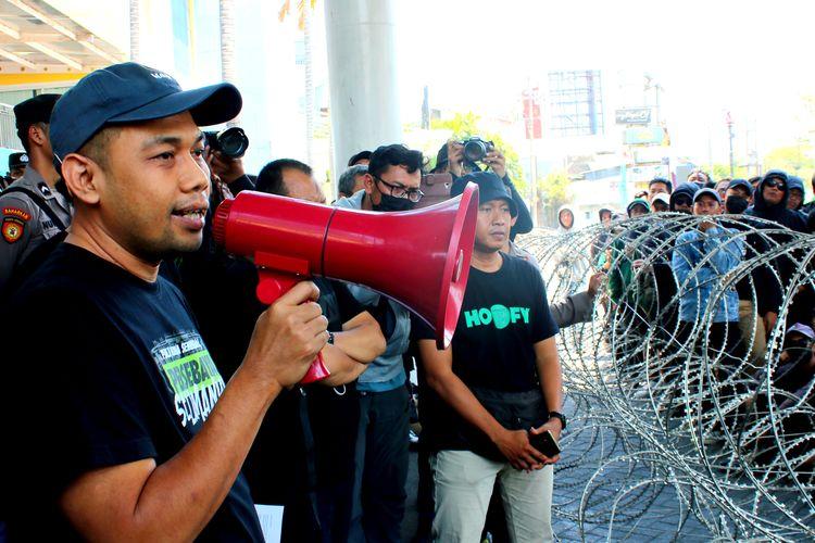 Demo-Bonek-di-Kantor-Persebaya.jpg