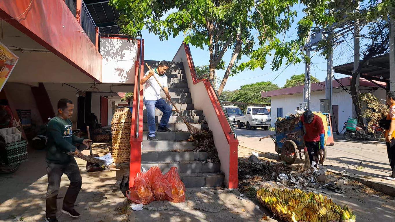 Disdag-Kota-Semarang-Bersih-Bersih-Pasar-Tradisional-Siapkan-Penilaian-Adipura.jpg