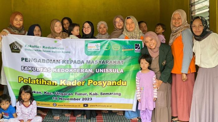 Dosen-Kedokteran-Unissula-Sosialisasikan-Iposyandufdgs3g.jpg