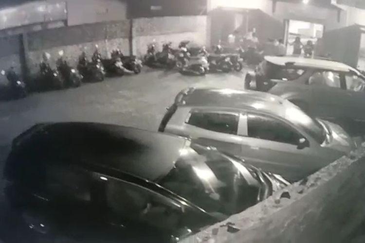 Dugaan-ak-sebuah-café-di-PurworejoILIANO.jpg