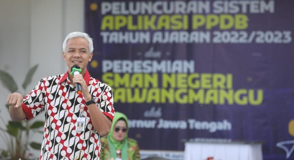 Gubernur-Jateng-Ganjar-Pranowo-saat-melaunching-PPDB-Jateng-2022.jpg