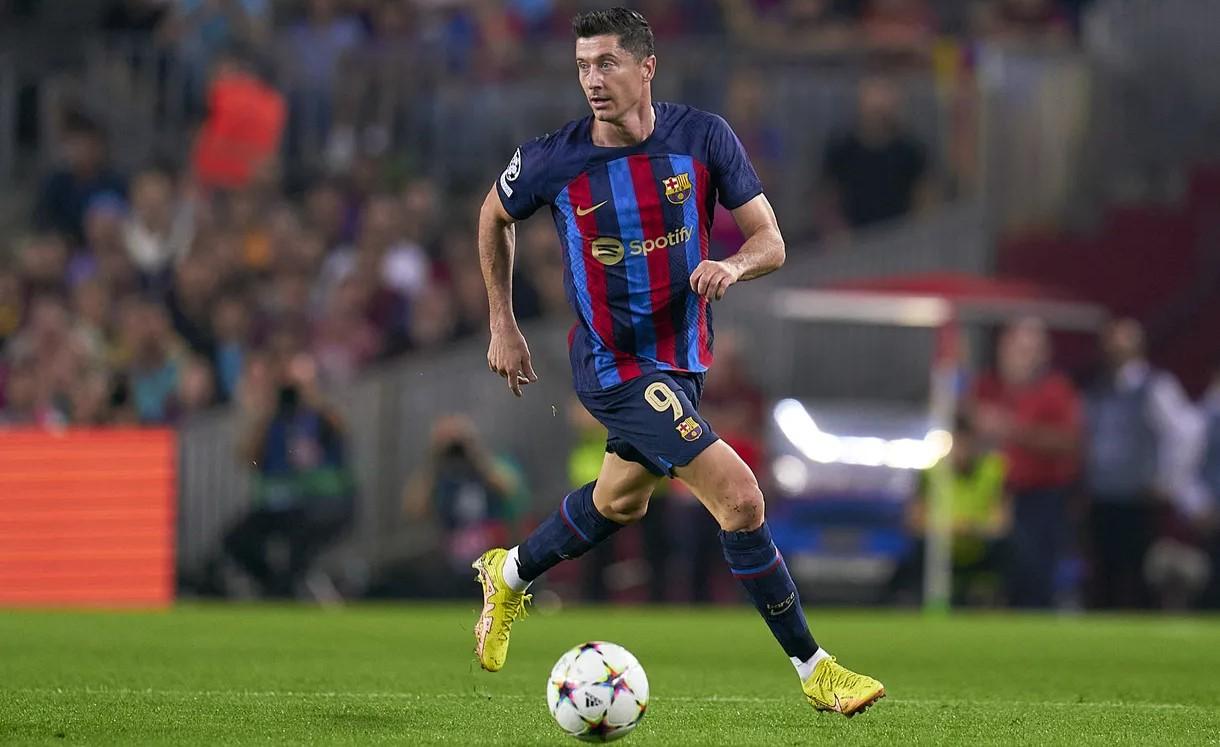 Hasil-Osasuna-vs-Barcelona-1-2-Tendangan-penalti-Robert-Lewandowski-memastika.jpg