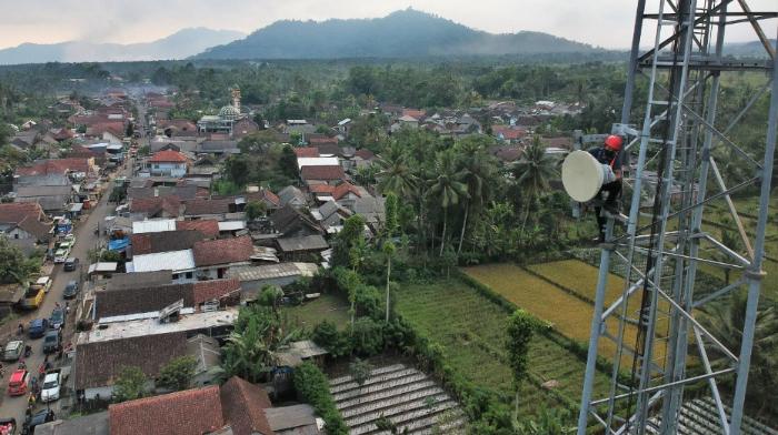 Jaringan-XL-Axiata-Aman-Pasca-Erupsi-Gunung-Semeru-Pelanggan-Tetap-Nyaman-Gunakan-Layanan_1.jpg