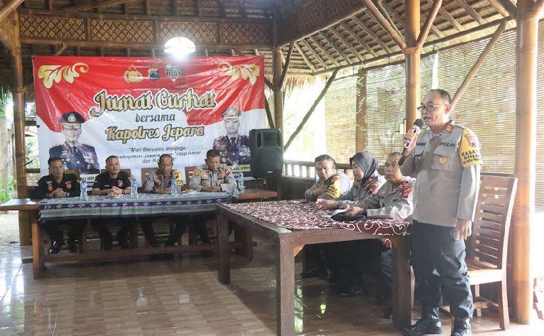 Jumat Curhat, Polres Jepara Sampaikan Pesan Pilkada Damai Wujudkan Cooling System