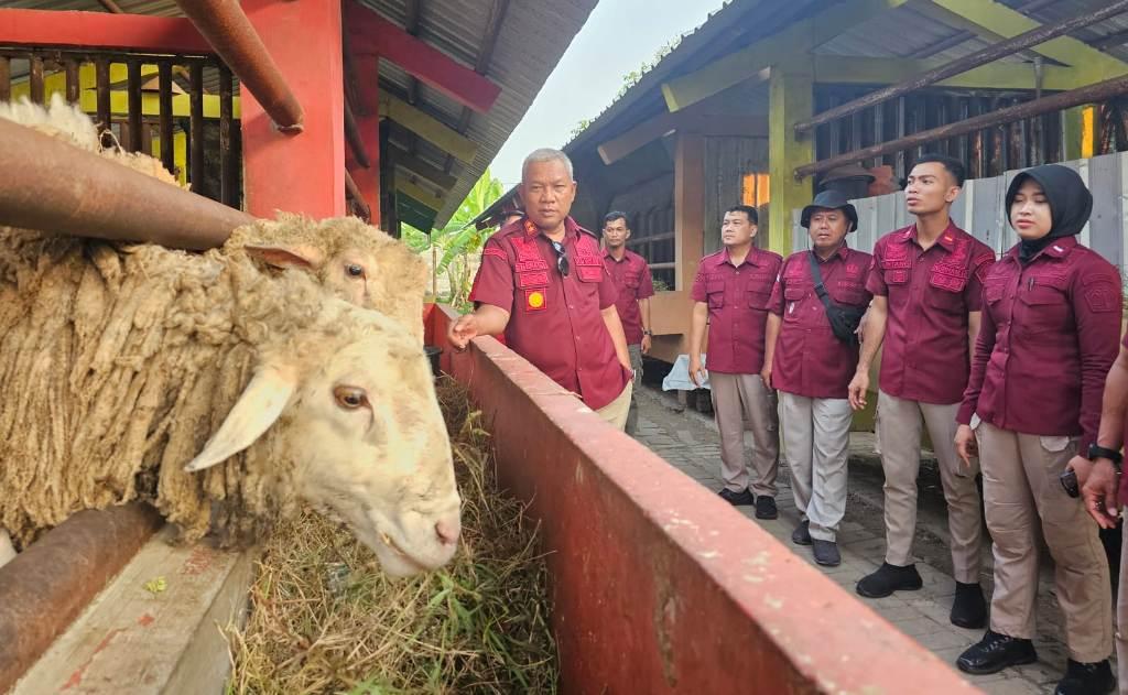 Kakanwil Kemenkumham Jateng Pantau Pembinaan Kemandirian Lapas Terbuka Kendal