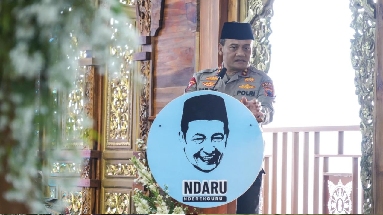Kapolda-Jateng-Irjen-Pol-Ahmad-Luthfi-saat-hadir-pada-Halal-Bi-Halal-Ndaru-Nderek-Guru-bertempat.jpg