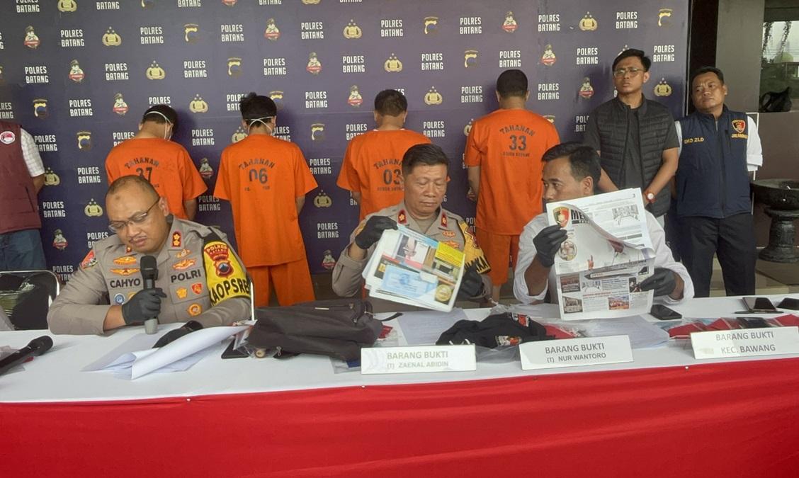 Video Dua Wartawan Bodrex Peras Kepala Desa di Batang Diringkus Polisi
