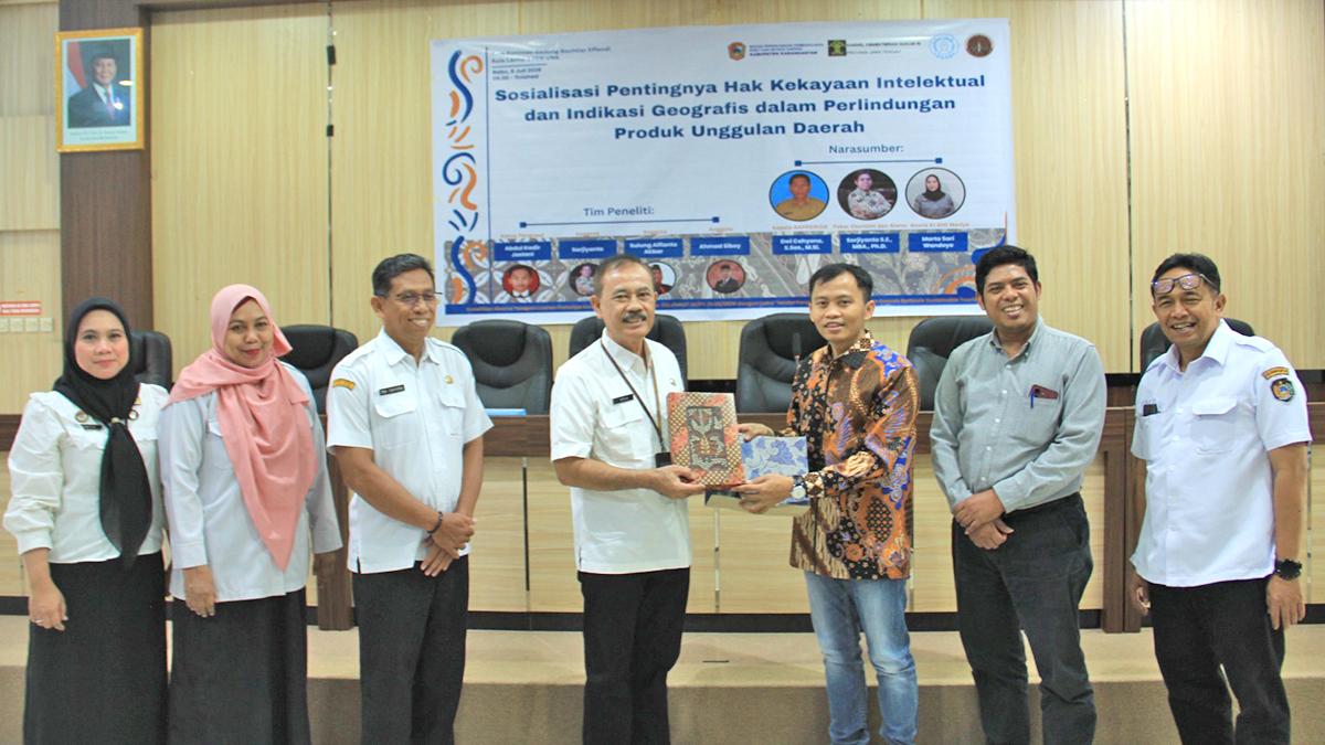 Kemenkum Jateng Dorong Pendaftaran IG Batik Girilayu, 105 PUD Karanganyar Menunggu Perlindungan - Tribunjateng.com