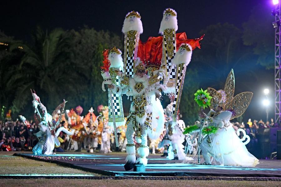 Kemeriahan-Semarang-Night-Carnival.jpg