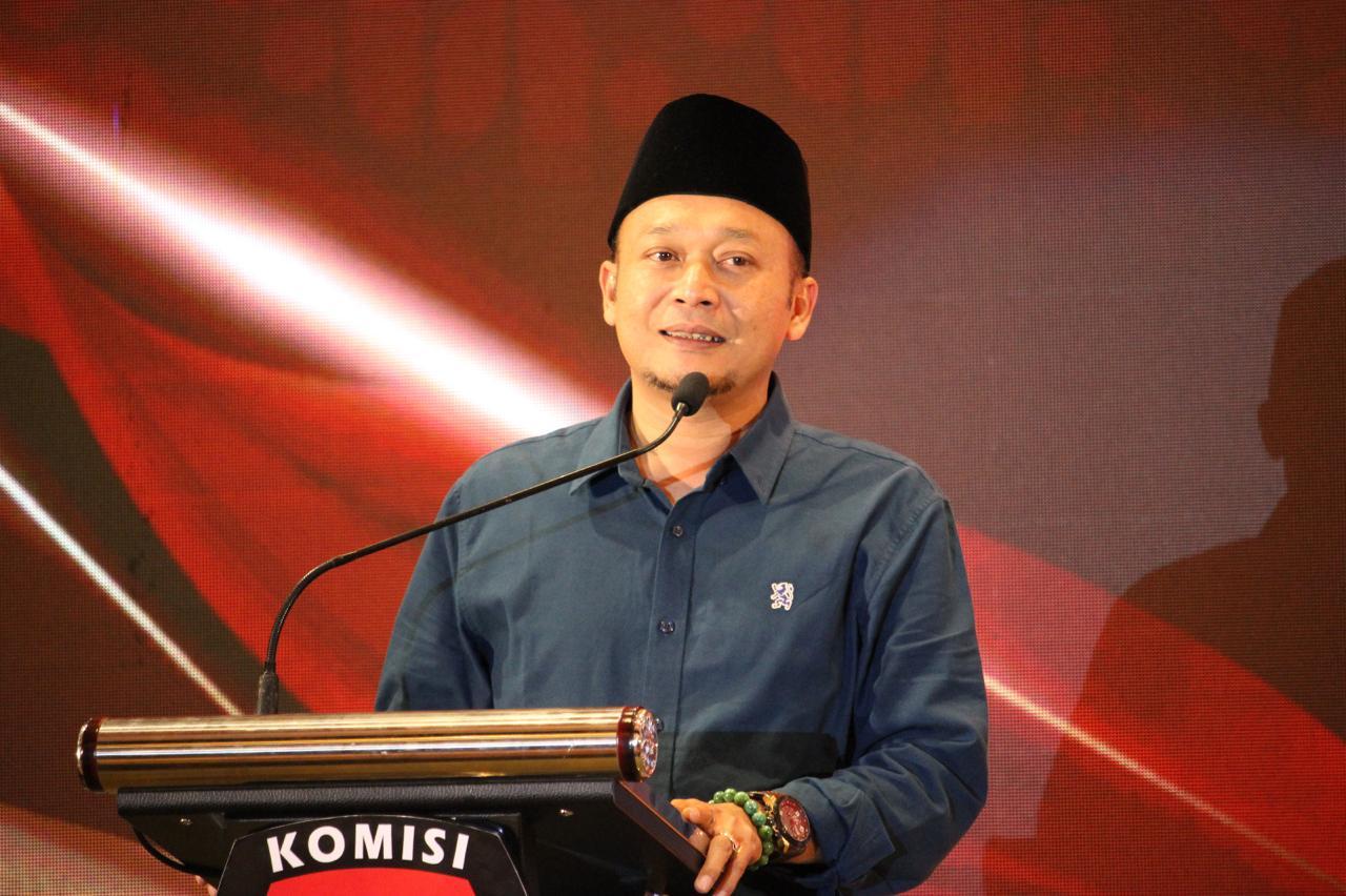 Ketua-KPU-Jawa-Tengah-Handi-Tri-Ujiono-15-des.jpg