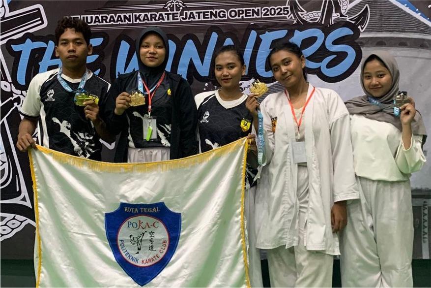 Mahasiswa Poltek Harber Borong Medali di Kejuaraan Karate Jawa Tengah