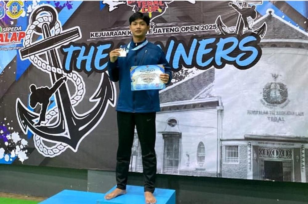 Mahasiswa Telkom University Purwokerto Juara 1 Kompetisi Karate Danlanal Tegal 2025
