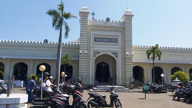 Masjid-Agung-Al-Jami-Pekalongann.jpg