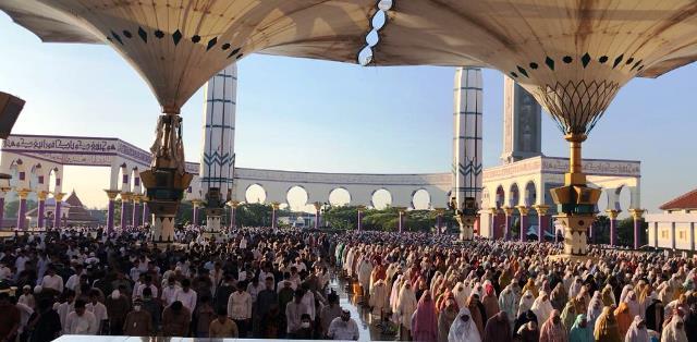 Masjid-Agung-Jawa-Tengah-dihadiri-rik-menjadi-khatib.jpg