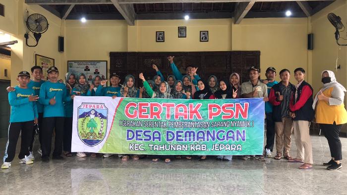 Melaksanakan-GERTAK-PSN-Mahasiswi-kelompok-44-KKN-Upgris543543.jpg